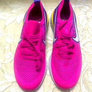 New Nike Epic React Flyknitt 2 Running Shoes- Size 7.5